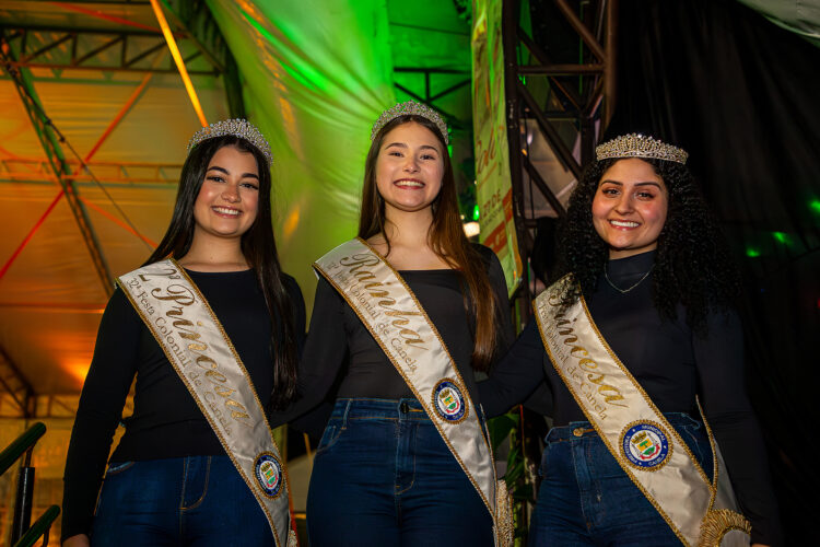 26jul Clara Lavinia Hevilin Credito Atur Dias