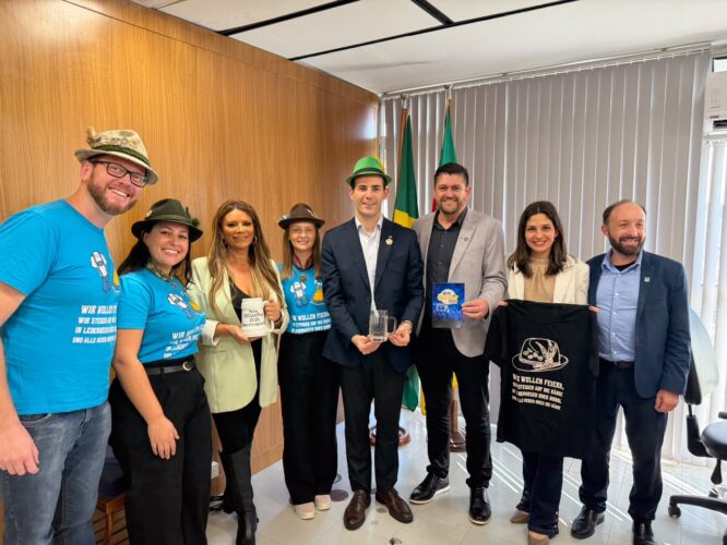 Comitiva da Nova Oktoberfest 2026 na SETUR - Kauê Querino (7)