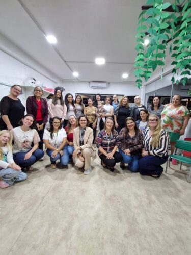 Equipes do Gabinete da Primeira Dama e do CRAM